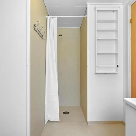 Three-bedroom In Casa de Férias Nordenbro Vesteregn