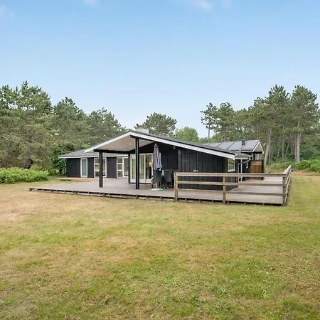 Casa de Férias Three-bedroom In Nordenbro Vesteregn