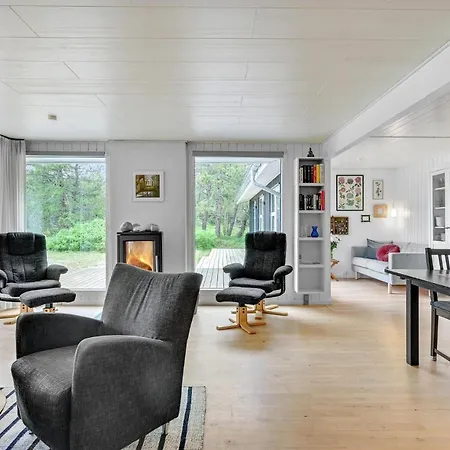Casa de Férias Three-bedroom In Nordenbro Vesteregn